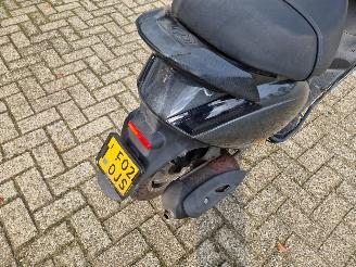 Piaggio  ZIP BROM 45KM picture 6