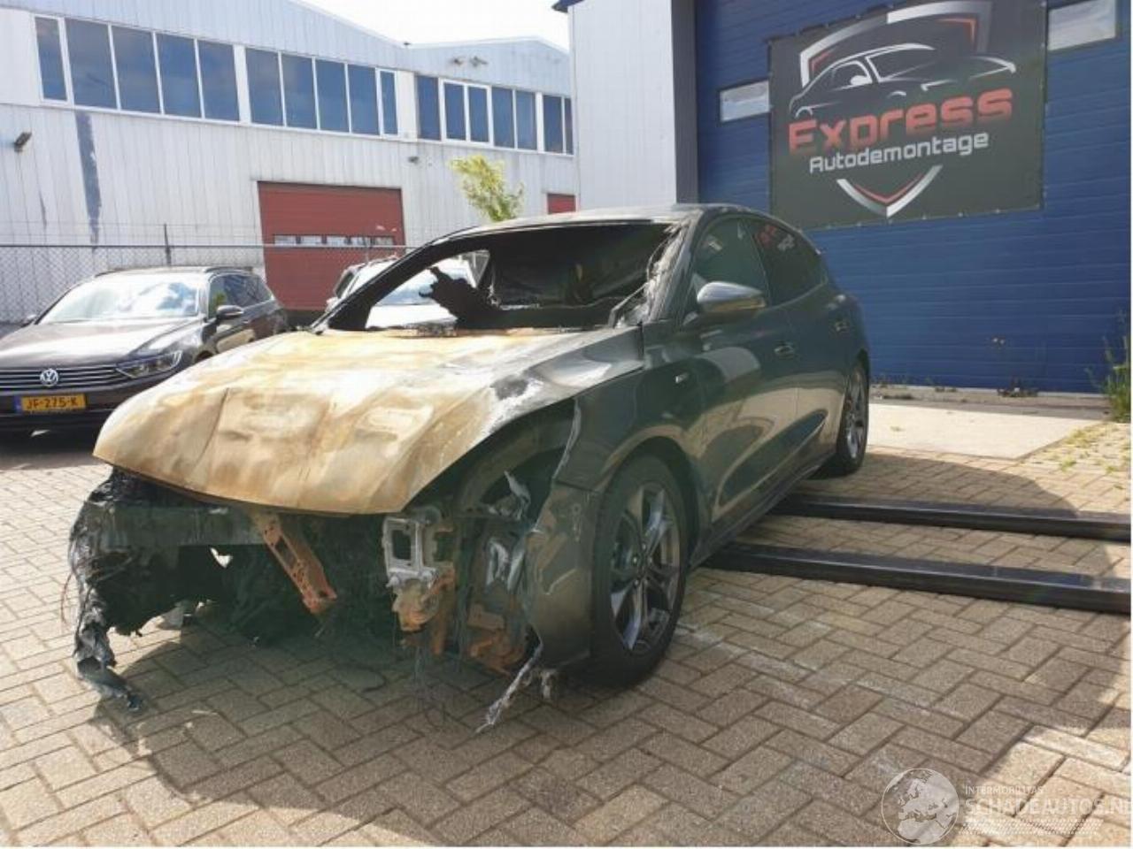 Ford Focus Focus 4, Hatchback, 2018 / 2025 1.0 Ti-VCT EcoBoost 12V 125