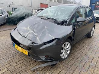 Vrakbiler auto Opel Corsa  2018/6