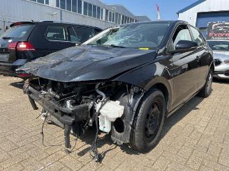 Vrakbiler auto Volkswagen Polo Polo VI (AW1), Hatchback 5-drs, 2017 1.0 MPI 12V 2021/6
