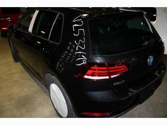 Volkswagen Golf  picture 5