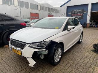 Auto da rottamare Seat Ibiza Ibiza V (KJB), Hatchback 5-drs, 2017 1.0 TSI 12V 2017/10