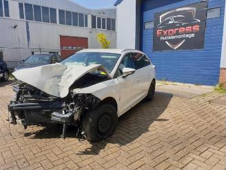 Vrakbiler auto Seat Leon Leon ST (5FF), Combi 5-drs, 2012 / 2020 1.6 TDI Ecomotive 16V 2014/3