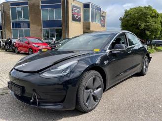 krockskadad bil auto Tesla Model 3 Model 3, Sedan, 2017 Long Range AWD 75 kWh 2019/12