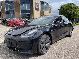 skadebil bus Tesla Model 3 Model 3, Sedan, 2017 Long Range AWD 75 kWh 2019/12