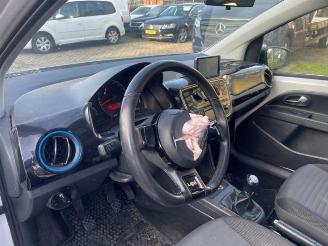 Volkswagen Up! Up! (121), Hatchback, 2011 1.0 12V 75 picture 9