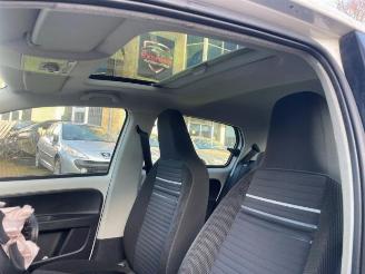 Volkswagen Up! Up! (121), Hatchback, 2011 1.0 12V 75 picture 13