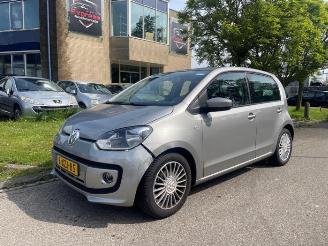 Vrakbiler auto Volkswagen Up! Up! (121), Hatchback, 2011 1.0 12V 60 2014/11