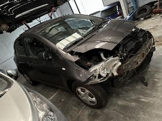 dañado Toyota Yaris 
