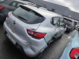 skadebil auto Renault Clio TCE 90 2018/3
