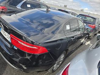 Jaguar XE 2.0D picture 6