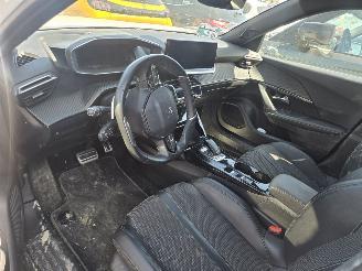 Peugeot 2008  picture 4