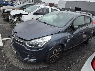 skadebil auto Renault Clio  2017/11