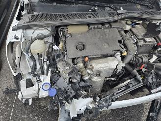 Peugeot 208  picture 5