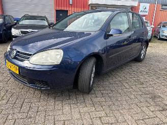 skadebil auto Volkswagen Golf 1.4 16V Hatchback  Benzine 1.390cc 55kW (75pk) FWD 2005/9