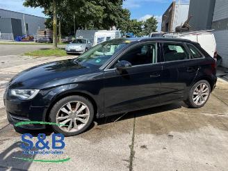 Vrakbiler auto Audi A3 A3 Sportback (8VA/8VF), Hatchback 5-drs, 2012 / 2020 1.2 TFSI 16V 2013/11