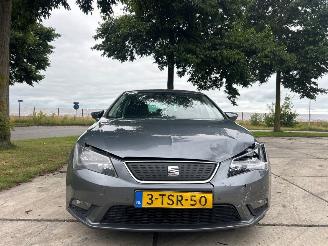 Coche accidentado Seat Leon 1.6 TDI Ecomotive 16V Hatchback 4Dr Diesel 1.598cc 81kW (110pk) FWD 2013-09/2020-08  CRKB 2014/1