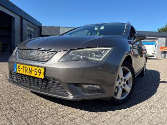 uszkodzony samochody osobowe Seat Leon VSSZZZ5FZER109286 2014/1