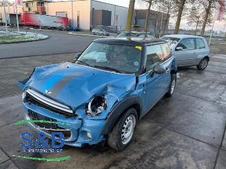 Vrakbiler auto Mini Cooper Mini (R56), Hatchback, 2006 / 2013 1.6 16V Cooper 2012/5
