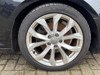 Audi A4 LIMOUSINE picture 8