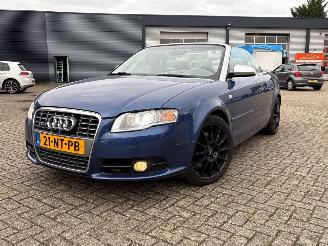 uszkodzony samochody osobowe Audi A4 2.4 V6 30V Cabrio  Benzine 2.393cc 125kW FWD 2002-04/2005-12 (8H7) BDV 2002/7