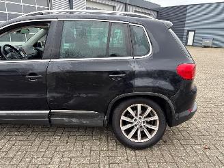 Volkswagen Tiguan 1.4 TSI 16V SUV  Benzine 1.395cc 92kW (125pk) FWD 2015-05/2018-07  CZDB picture 9