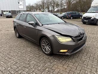 Unfallwagen Seat Leon 1.2 TSI Ecomotive 16V Combi/o 4Dr Benzine 1.197cc 77kW (105pk) FWD 2013-08/2014-04  CJZA 2014/6