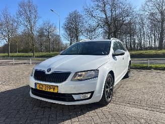 Coche accidentado Skoda Octavia 1.6 TDI Greenline 16V Combi/o 4Dr Diesel 1.598cc 81kW (110pk) FWD 2015-06/2020-07  CXXB 2015/9