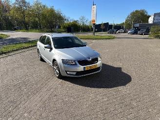 Vaurioauto  passenger cars Skoda Octavia  2014/12