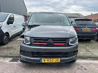 Voiture accidenté Volkswagen Transporter 2.0 TDI DRF Bestel  Diesel 1,968cc 75kW (102pk) FWD 2015-04/2019-12  CXGB 2017/11