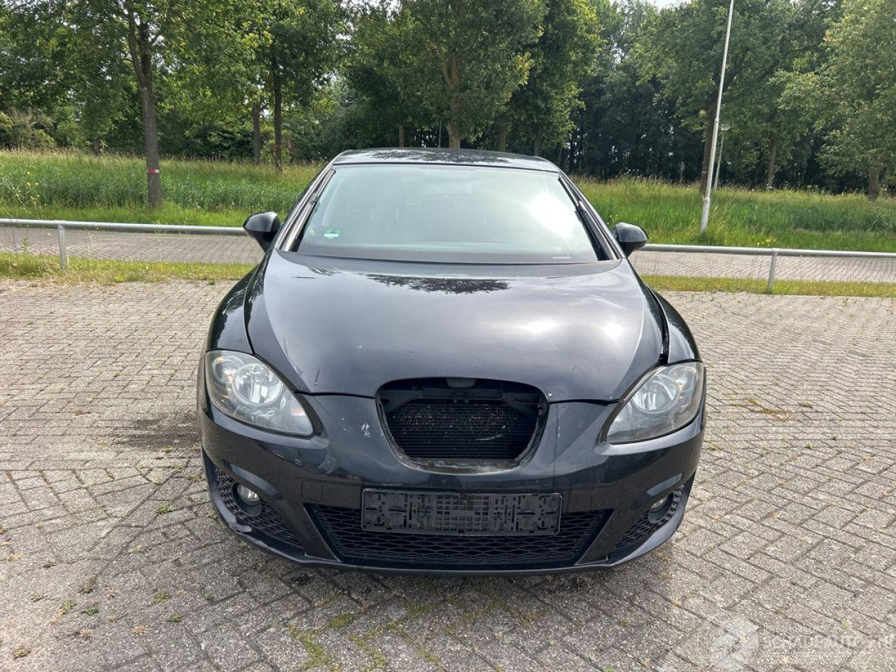 Seat Leon 1.2 TSI Hatchback 4Dr Benzine 1.197cc 77kW (105pk) FWD 2010-02/2012-12 (1P1) CBZB