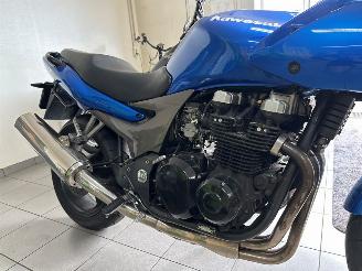 Kawasaki ZR - 7  picture 7