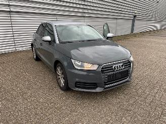 krockskadad bil auto Audi A1 SPORTBACK 2016/1