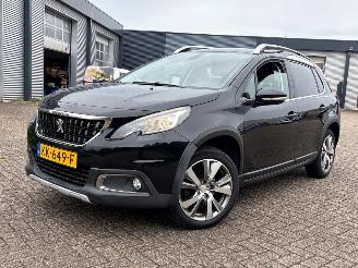 skadebil auto Peugeot 2008 1.2 12V e-THP PureTech 110 MPV  Benzine 1.199cc 81kW (110pk) FWD 2015-01/2019-12 (CUHNZ) EB2DT; HNZ 2016/9