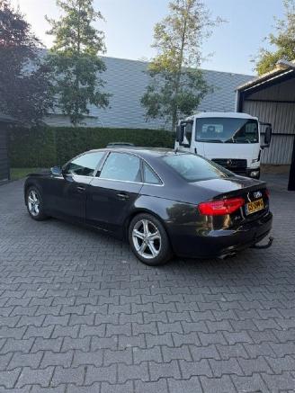 damaged passenger cars Audi A4 LIMOUSINE 1.8 TFSI Advance 2015/9