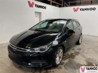 Damaged car Opel Astra  2017/7