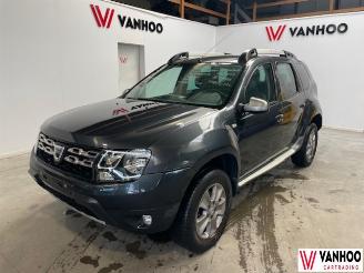 Schadeauto Dacia Duster  2015/4