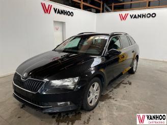 Uttjänta bilar auto Skoda Superb  2019/1