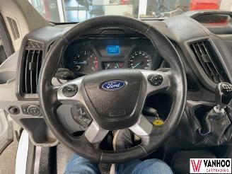 Ford Transit  picture 16