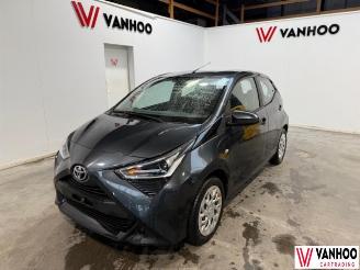 uszkodzony samochody osobowe Toyota Aygo  2020/6
