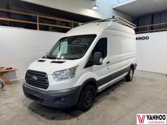 damaged passenger cars Ford Transit  2018/4