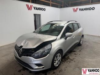 Coche accidentado Renault Clio  2019/4