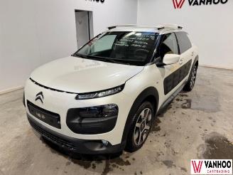 damaged passenger cars Citroën C4 CACTUS 2018/8