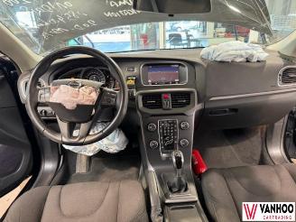 Volvo V-40  picture 14