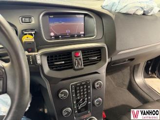 Volvo V-40  picture 12