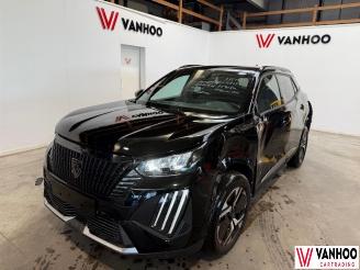 skadebil vrachtwagen Peugeot 2008  2025/7