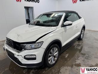 uszkodzony samochody osobowe Volkswagen T-Roc  2022/10