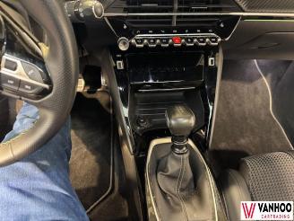 Peugeot 208  picture 17