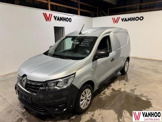 Damaged car Renault Express  2023/7