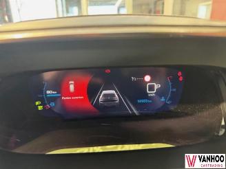 Peugeot 208  picture 17